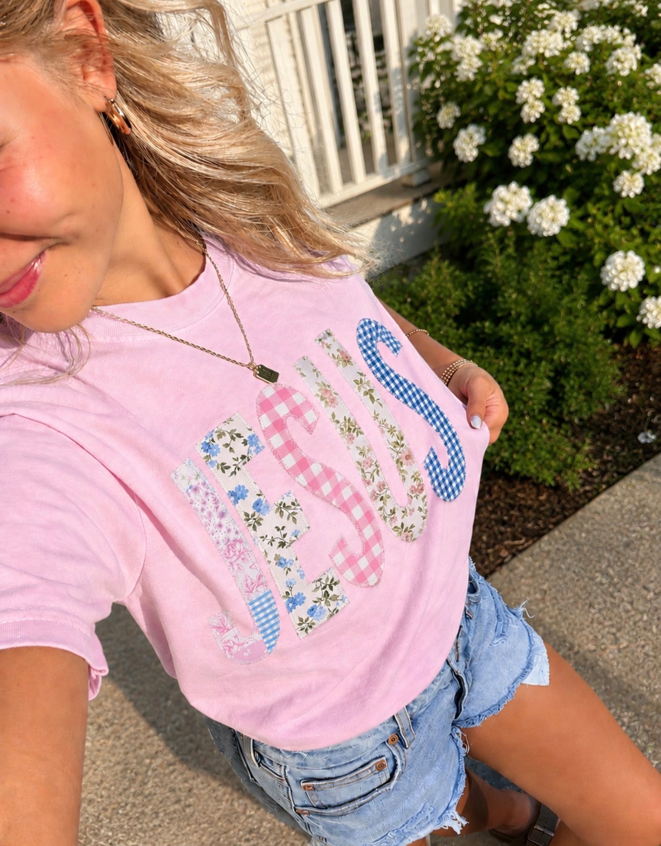 Light Pink Cottage Jesus Short Sleeve