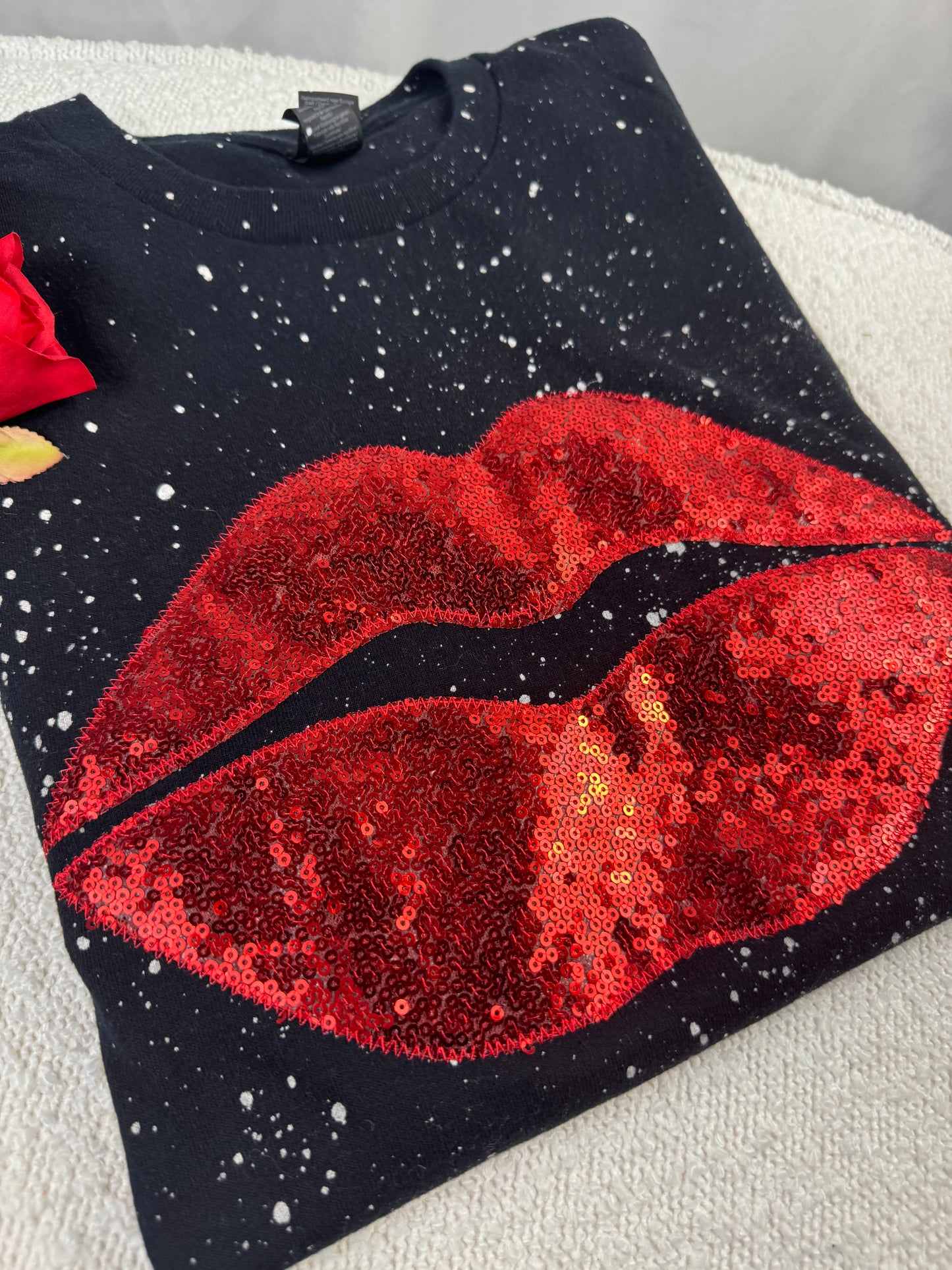 Discolored Lips Valentine Short Sleeve